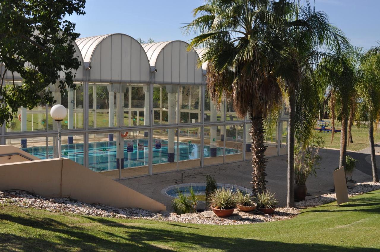 Mina'S Suites - קיסריה Bagian luar foto