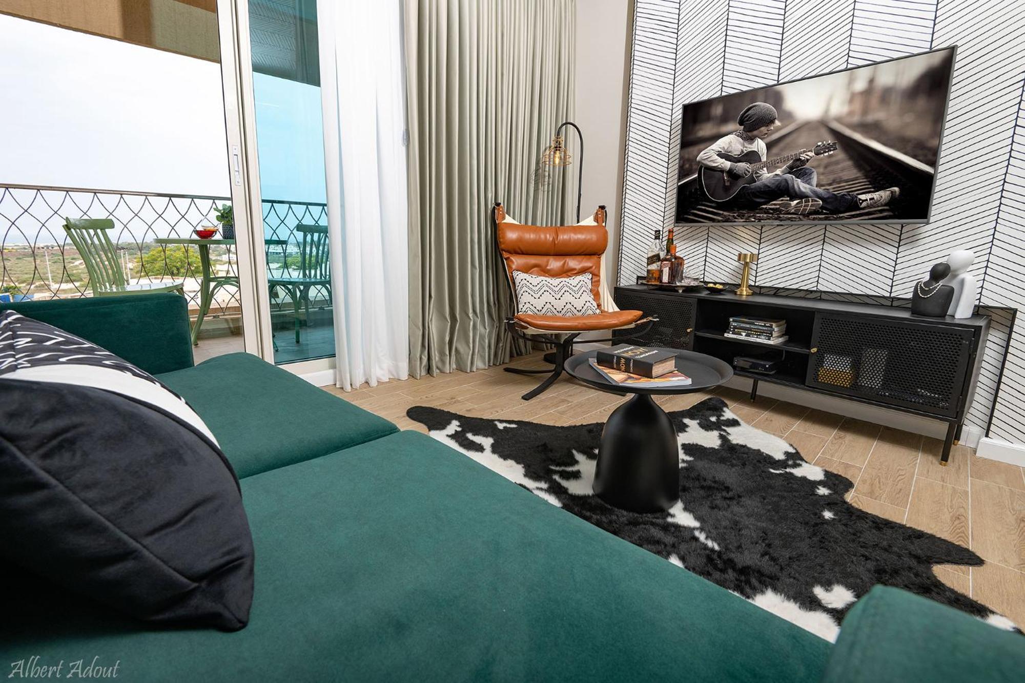 Mina'S Suites - קיסריה Bagian luar foto